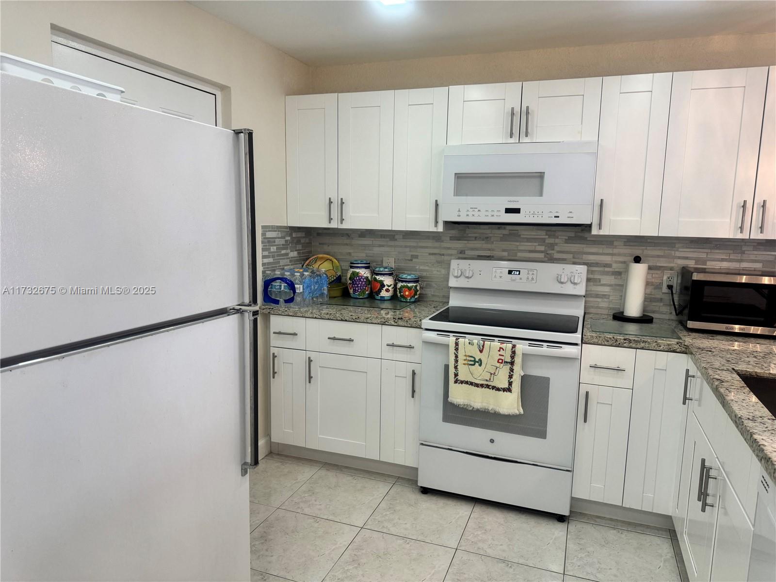 3750 Ne 170 St E-406 Property Photo 15