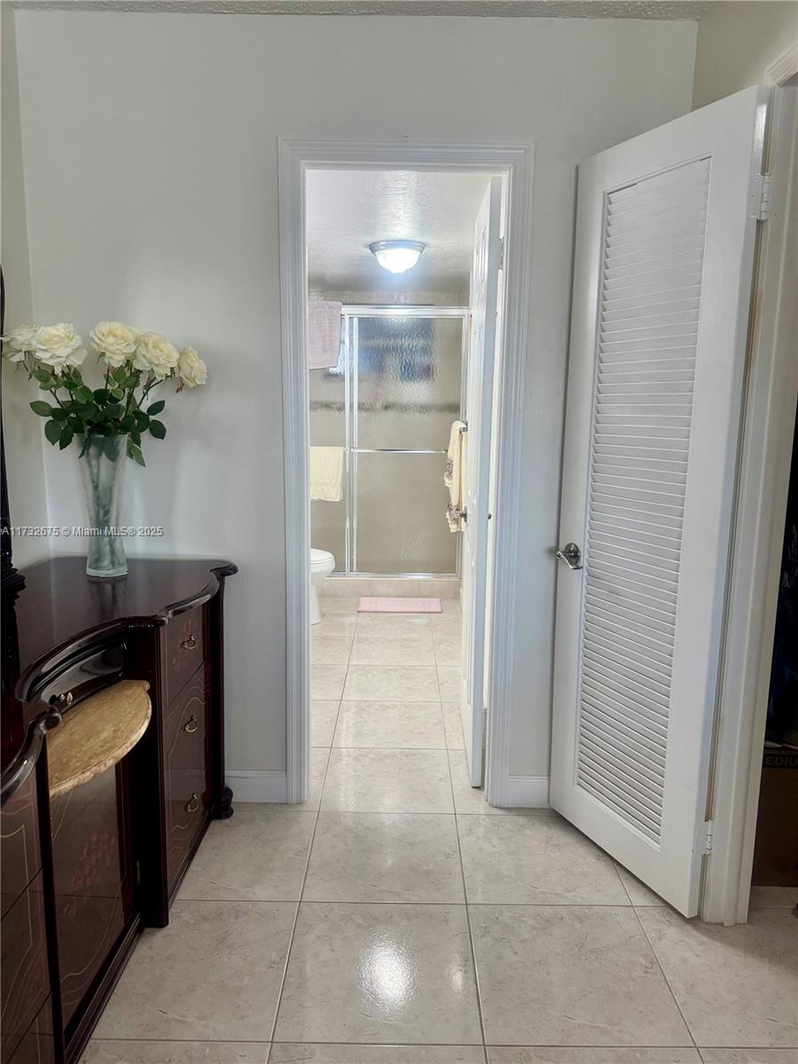 3750 Ne 170 St E-406 Property Photo 32
