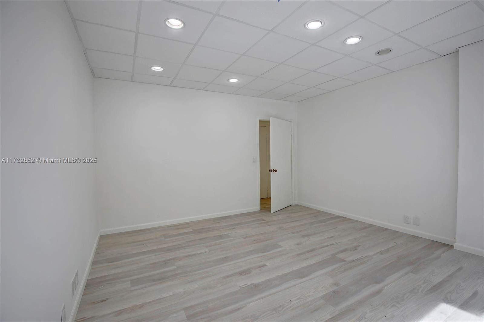 520 Brickell Key Dr 201 Property Photo 7