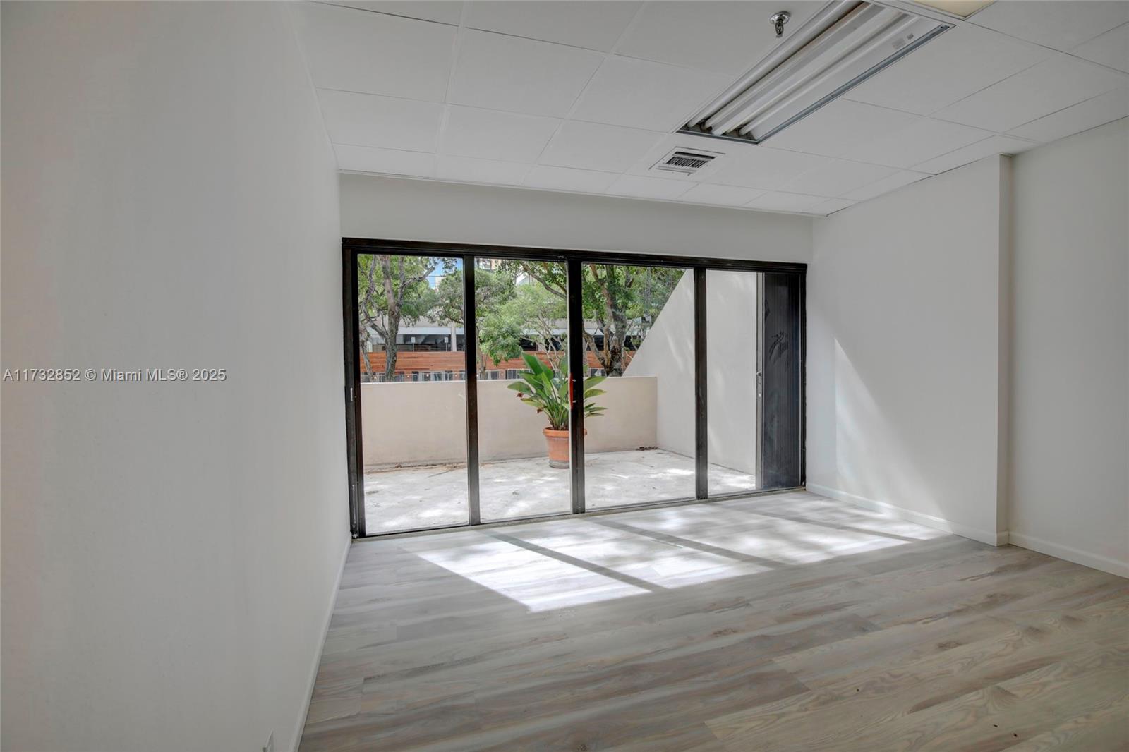 520 Brickell Key Dr 201 Property Photo 17