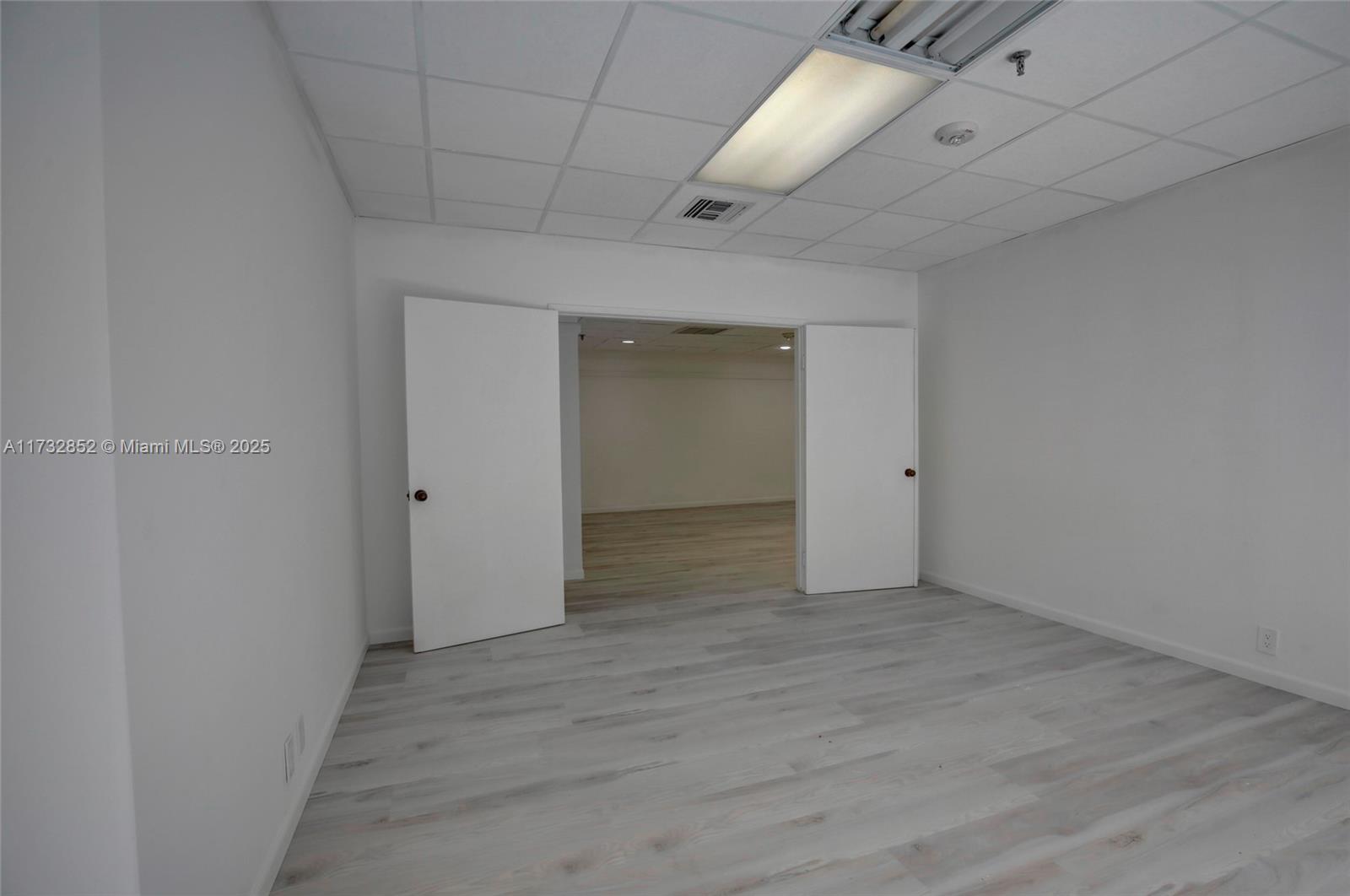 520 Brickell Key Dr 201 Property Photo 19