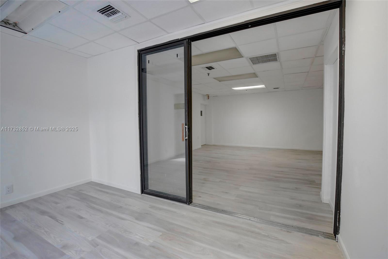 520 Brickell Key Dr 201 Property Photo 31