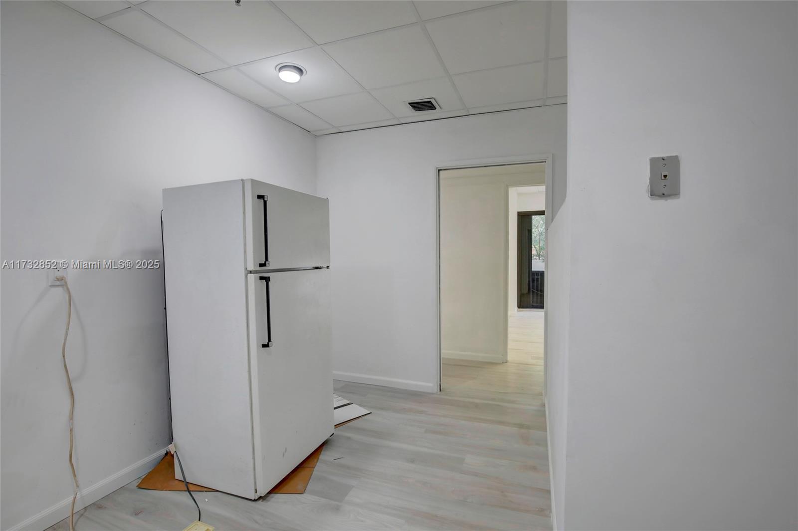 520 Brickell Key Dr 201 Property Photo 34