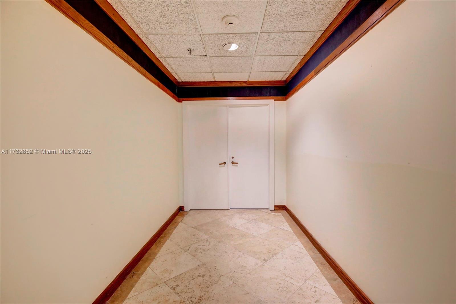 520 Brickell Key Dr 201 Property Photo 35