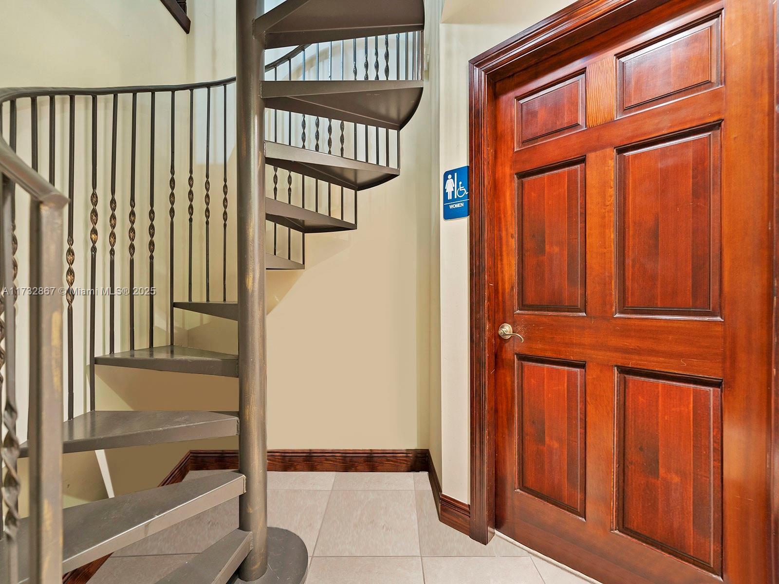 11050 N Kendall Dr 106 Property Photo 18