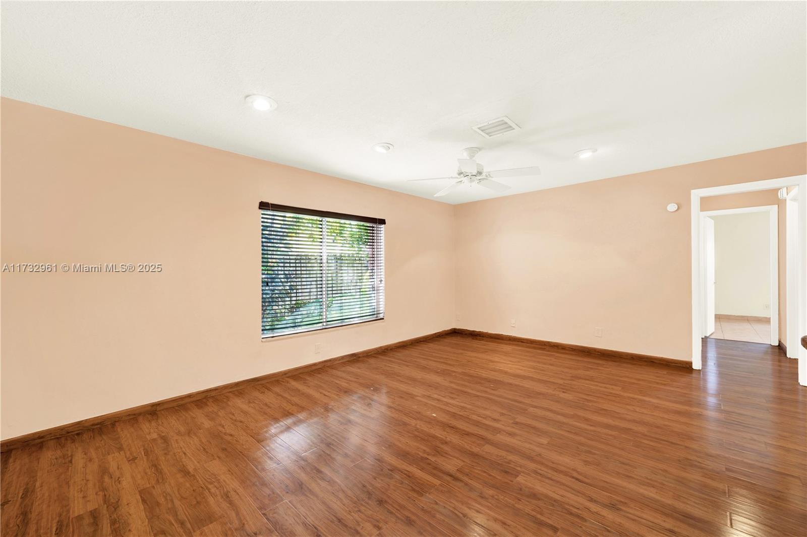9693 Nw 28th St Property Photo 13