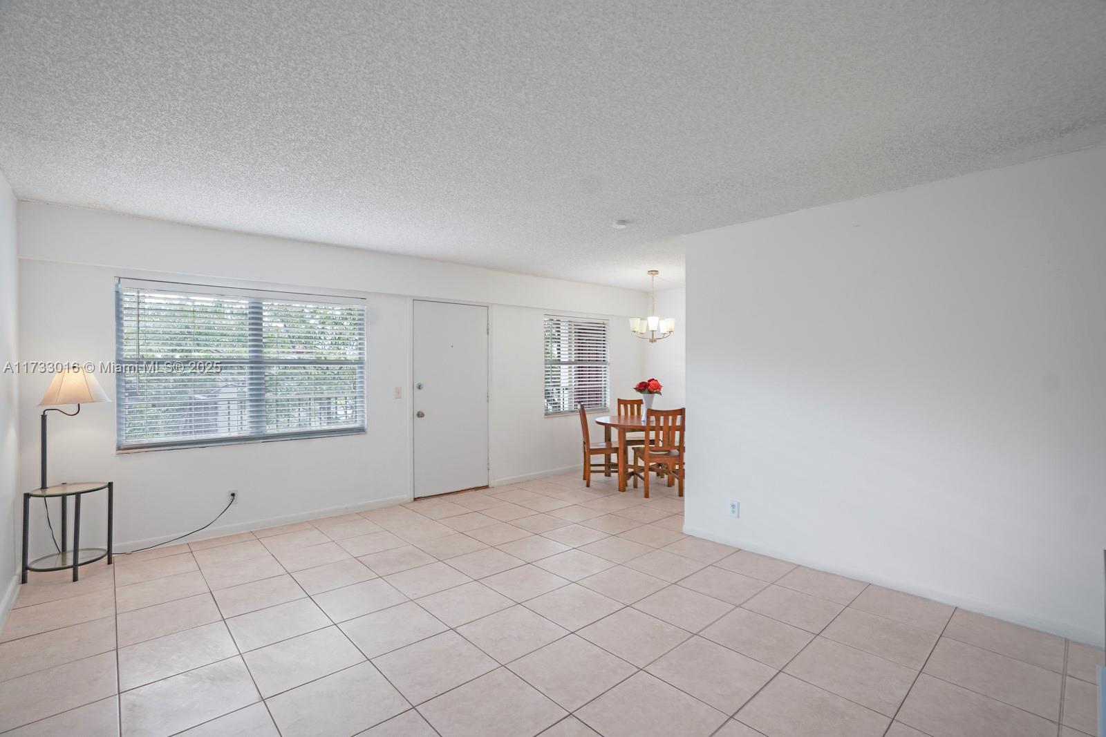 151 Sw 135th Ter 302t Property Photo 5