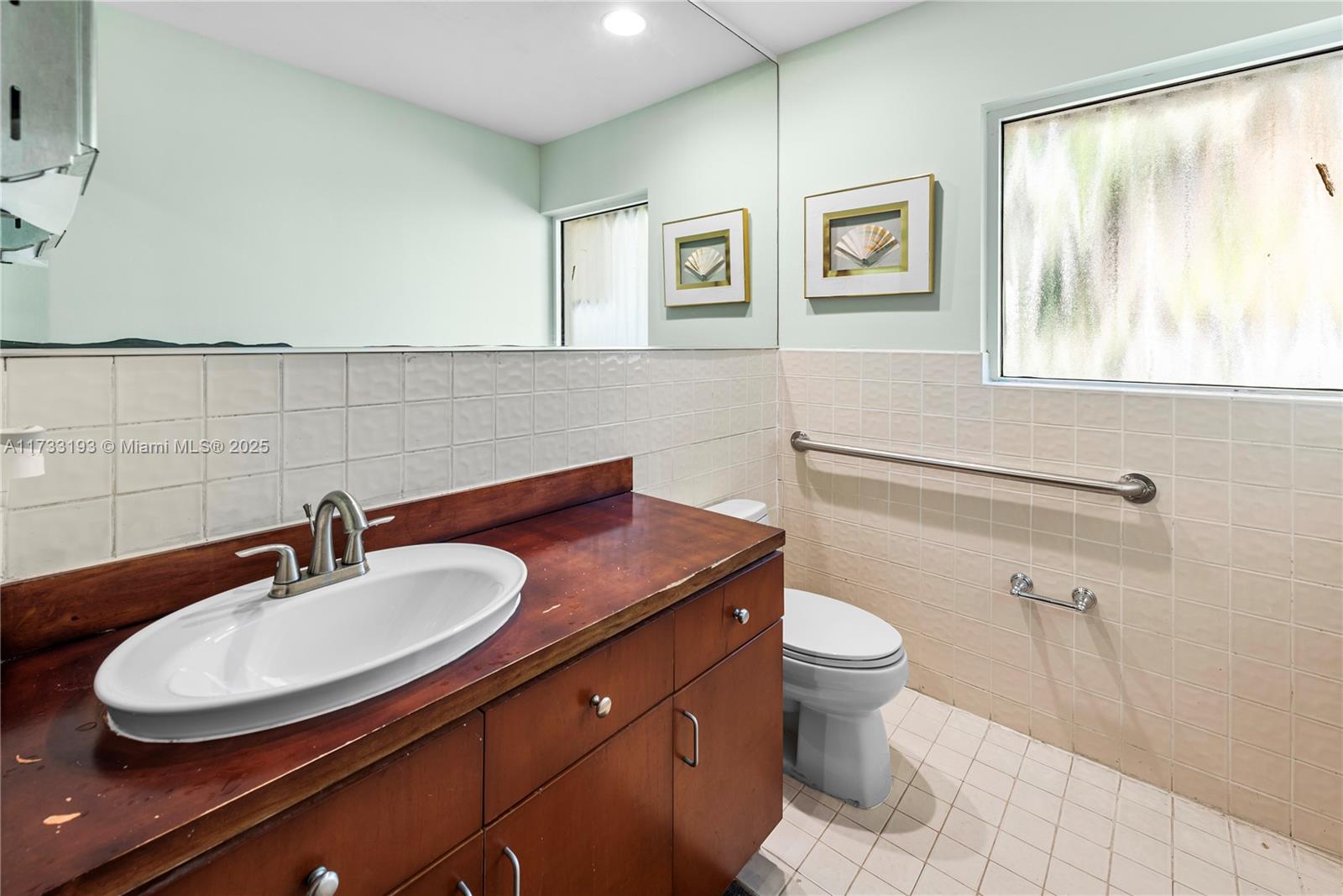 1571 Nw 13th Ct Property Photo 12