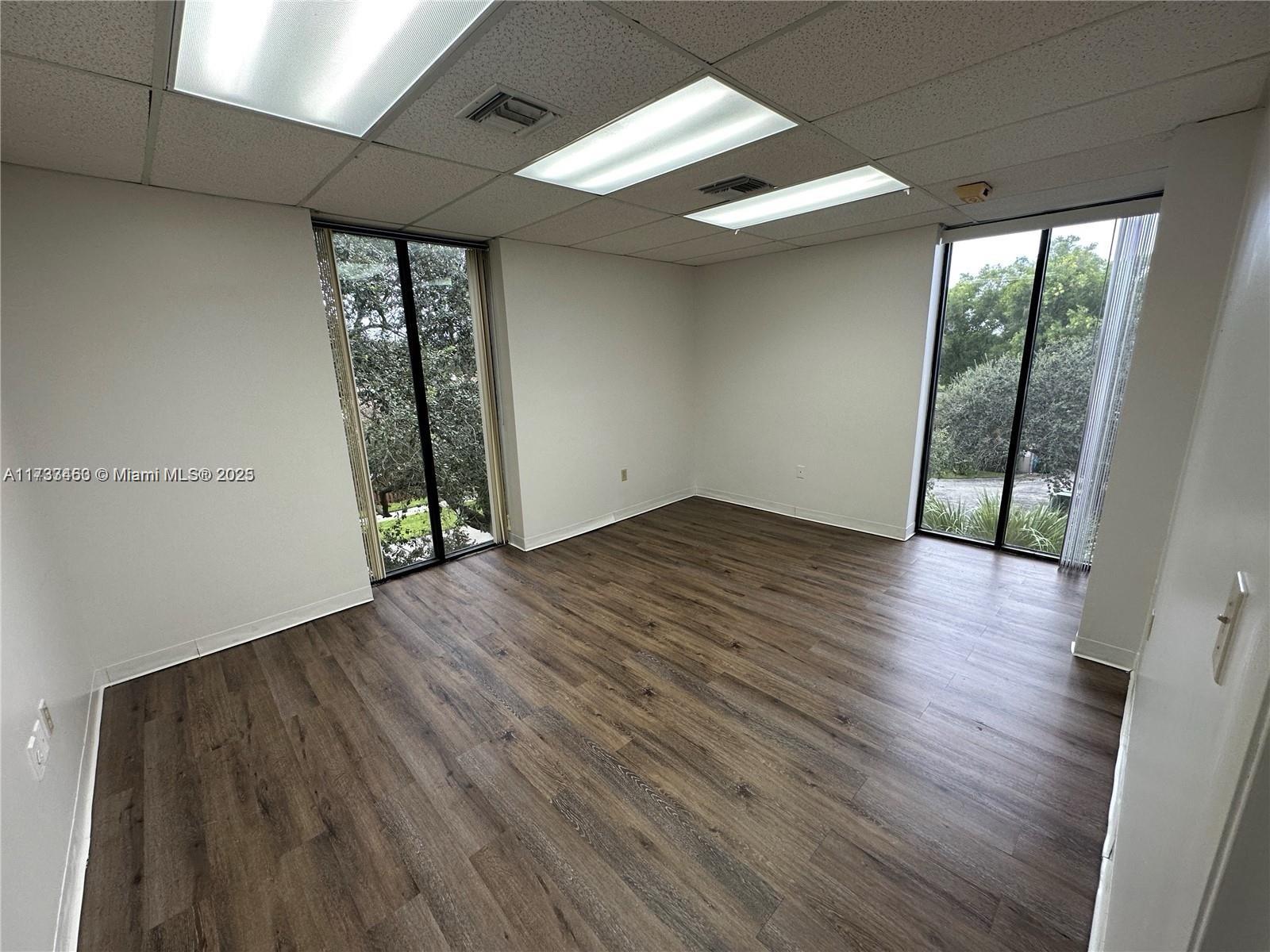 1601 N Palm Ave 300d Property Photo 3