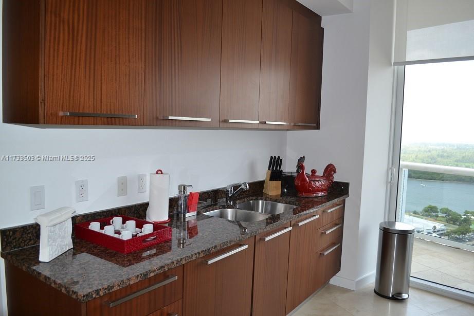 15901 Collins Ave 2705 Property Photo 10
