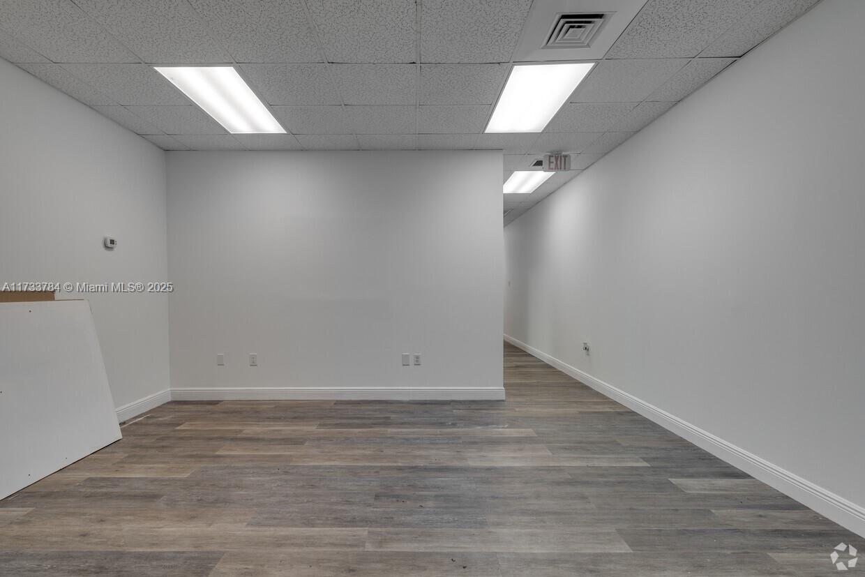 7100 W Commercial Blvd Property Photo 11