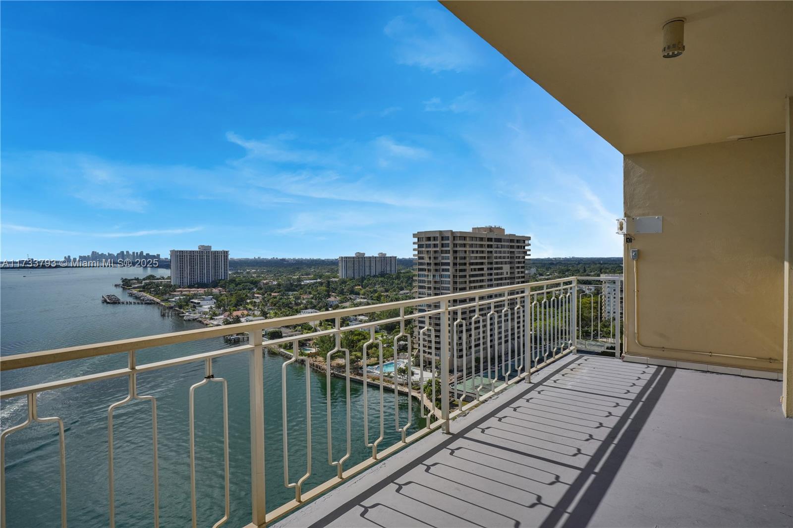 11111 Biscayne Blvd 21C Property Photo 1