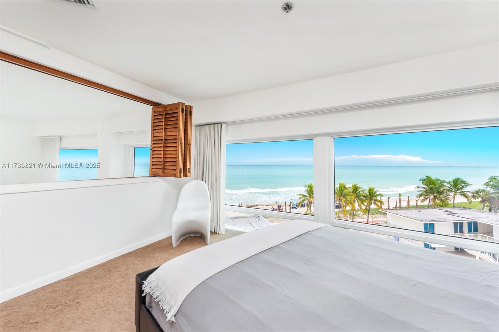 5445 Collins Ave M15 Property Photo 17