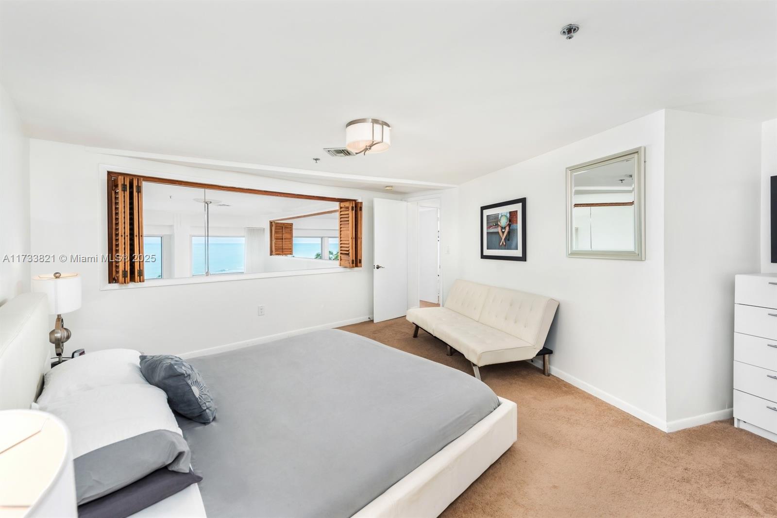 5445 Collins Ave M15 Property Photo 32