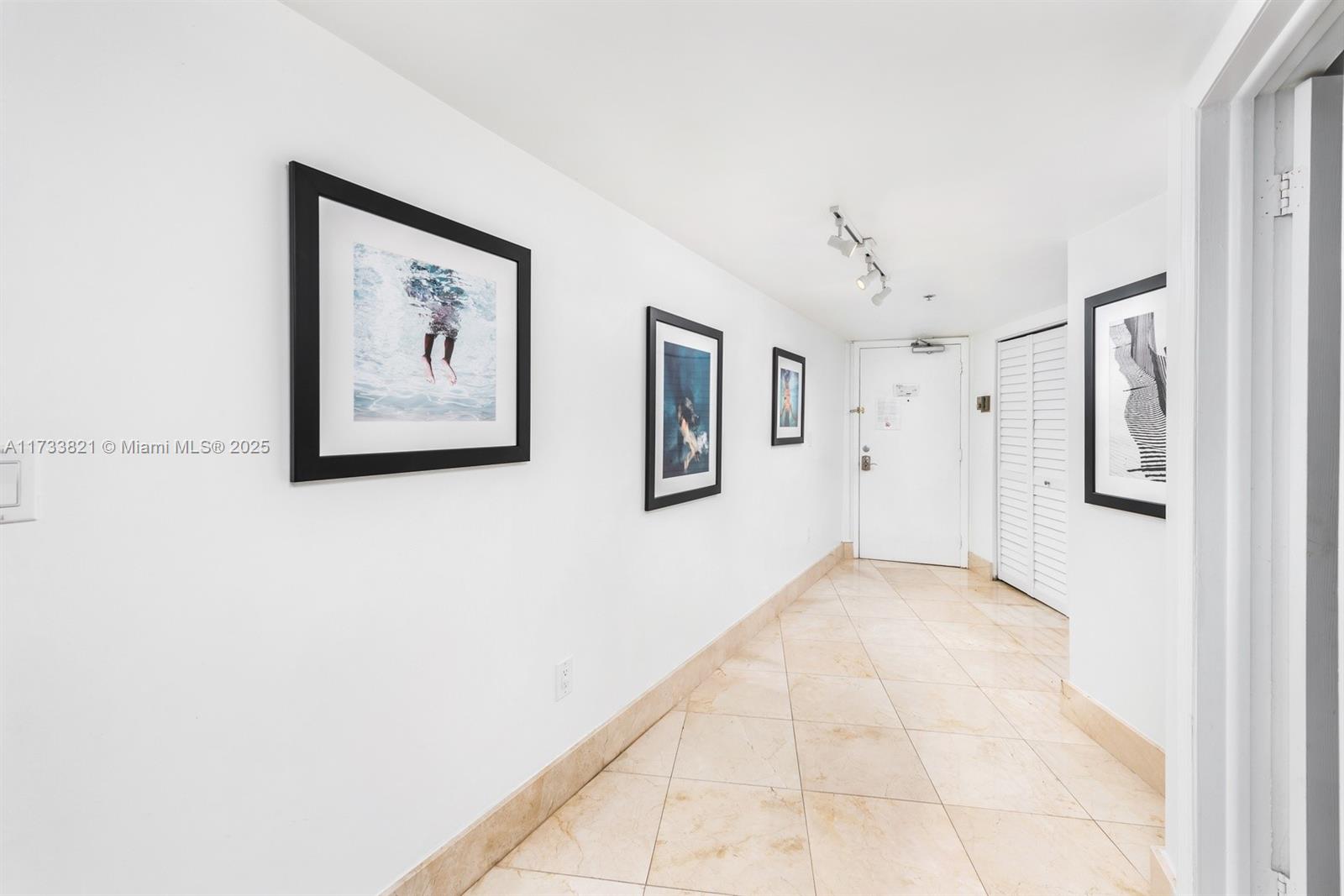 5445 Collins Ave M15 Property Photo 38