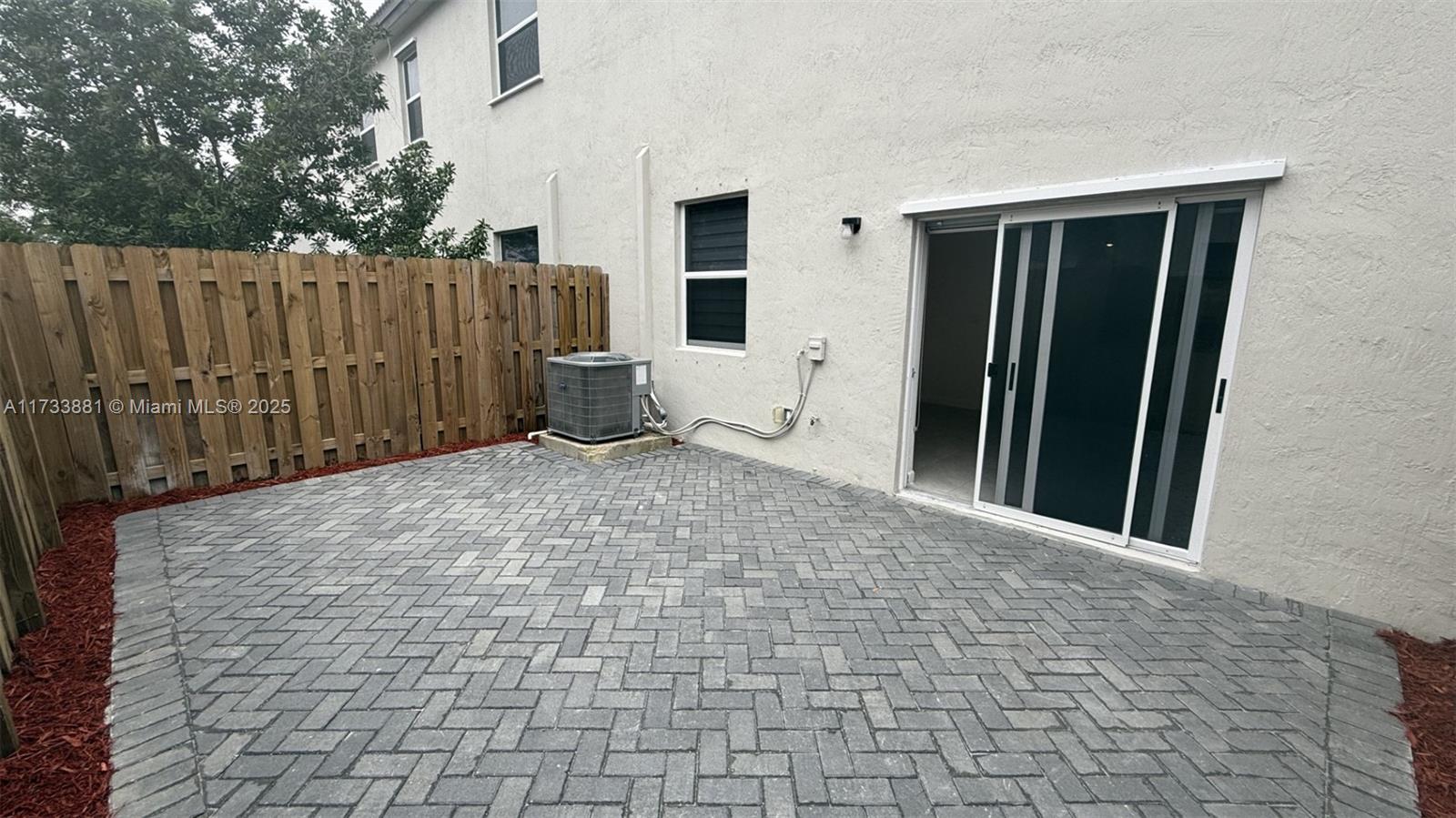 2639 Se 11th St . Property Photo 47
