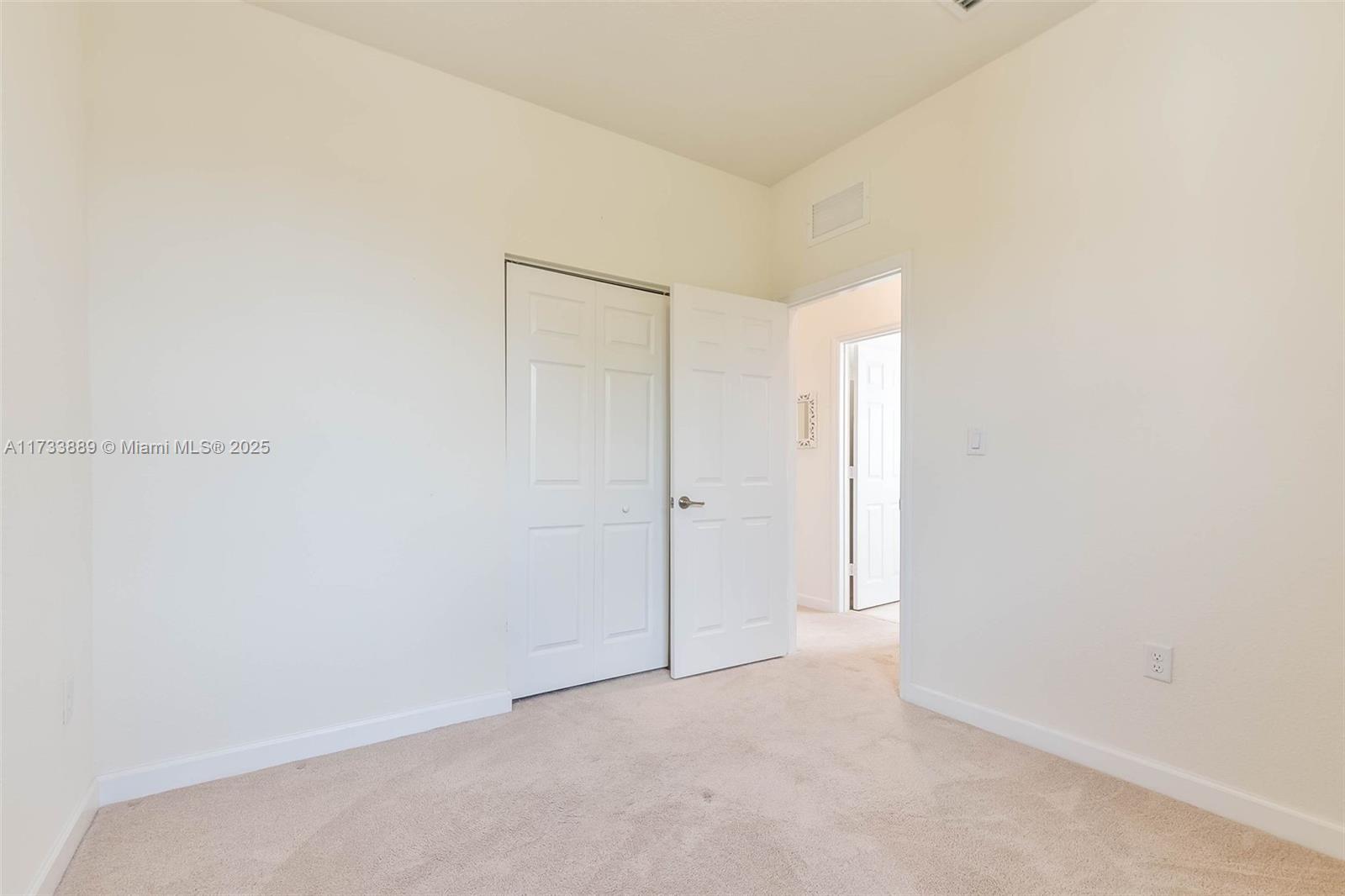 133 Ne 37th Pl Property Photo 12