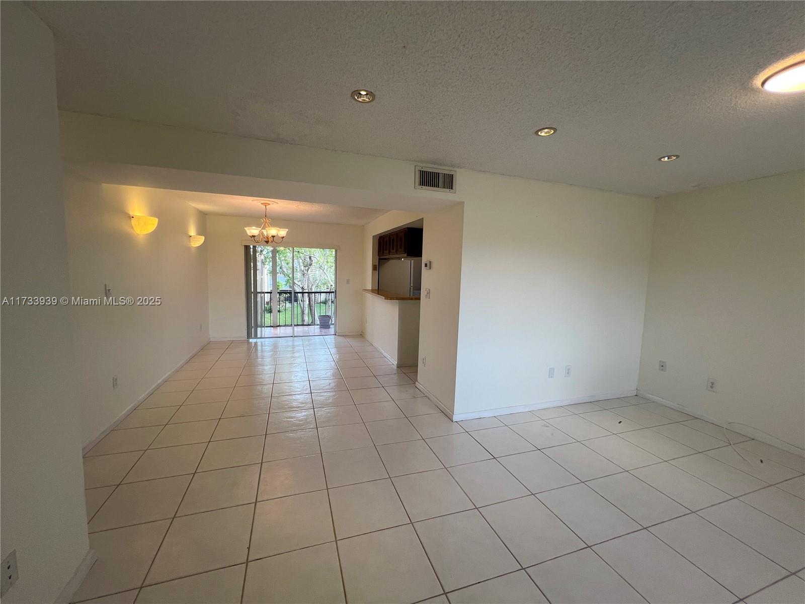 8401 Sw 107th Ave 322e Property Photo 1