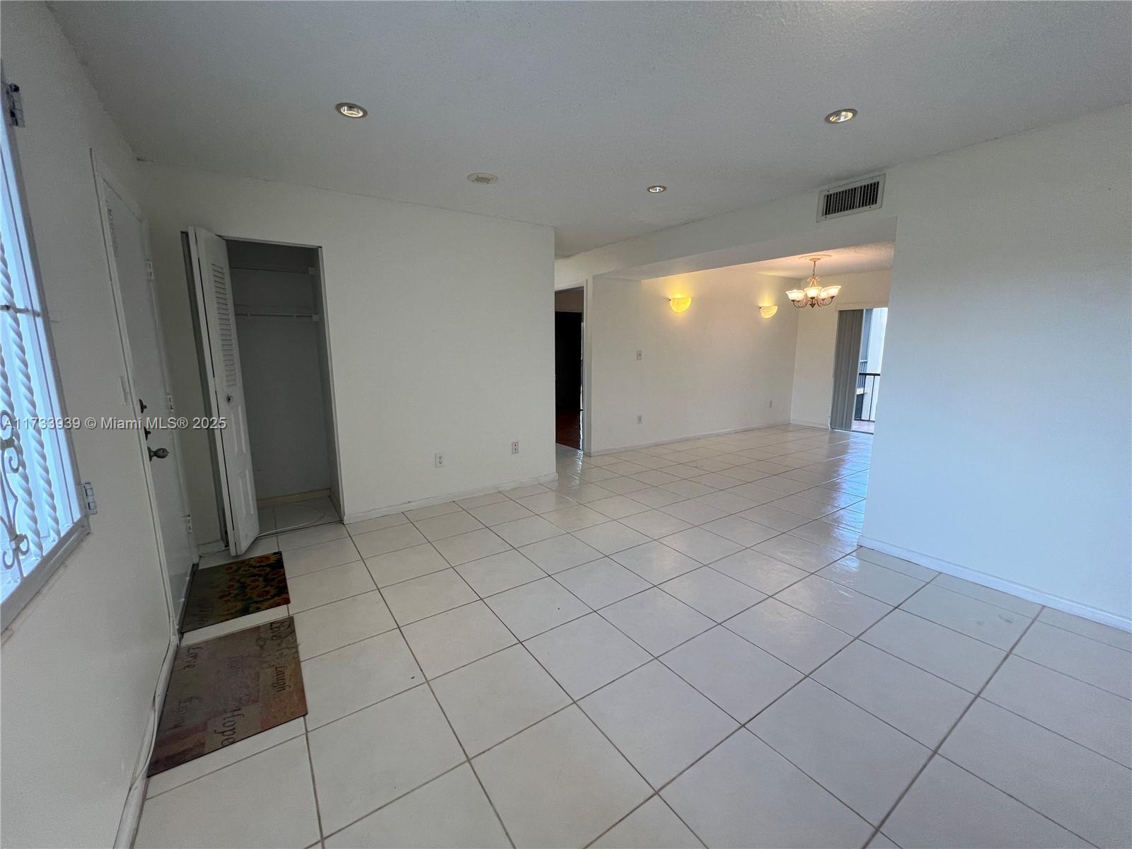 8401 Sw 107th Ave 322e Property Photo 3