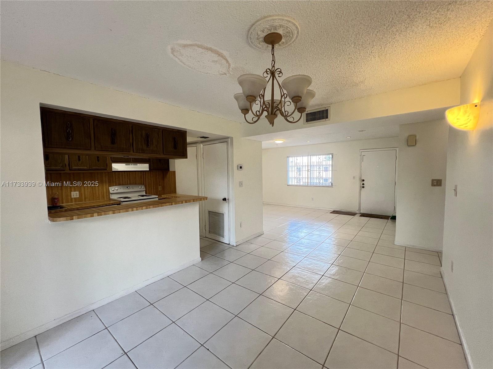 8401 Sw 107th Ave 322e Property Photo 4