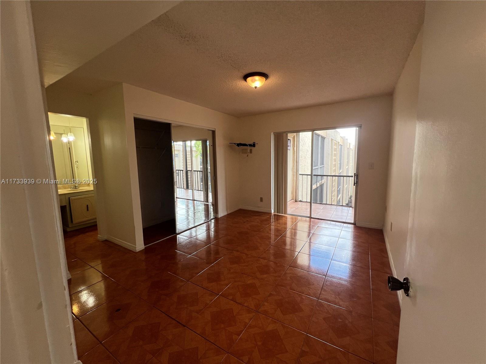 8401 Sw 107th Ave 322e Property Photo 27