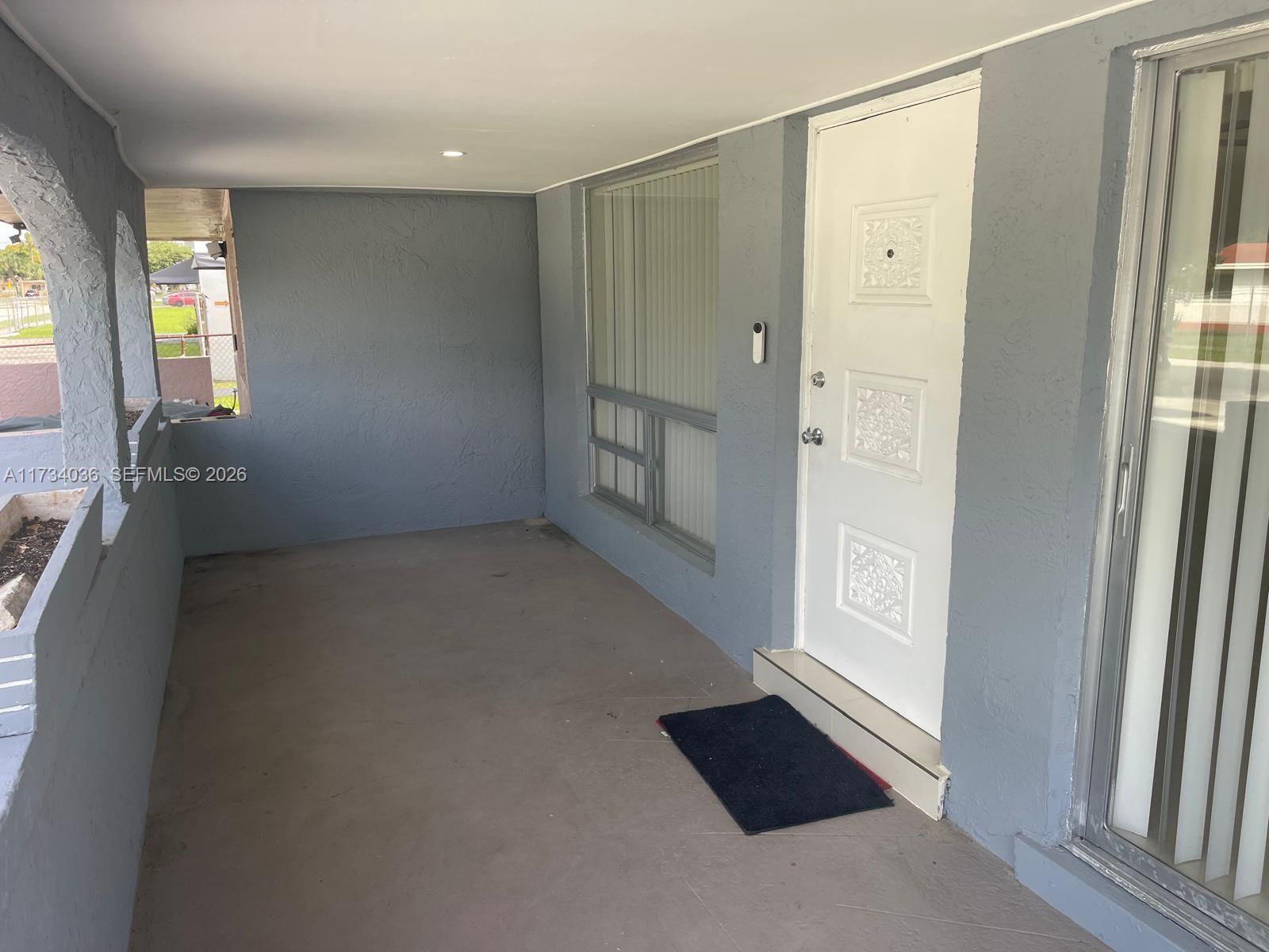 1187 Nw 29th Ter Property Photo 4