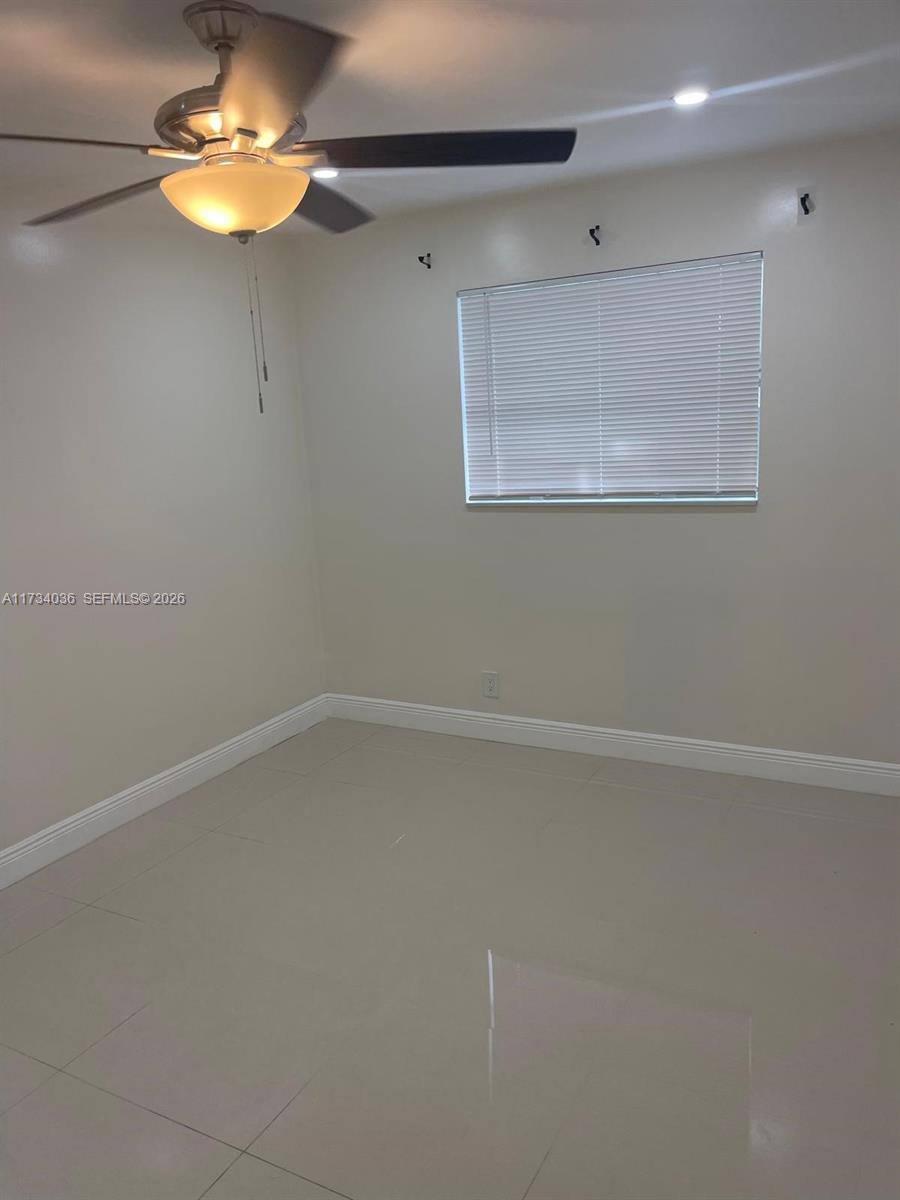 1187 Nw 29th Ter Property Photo 8