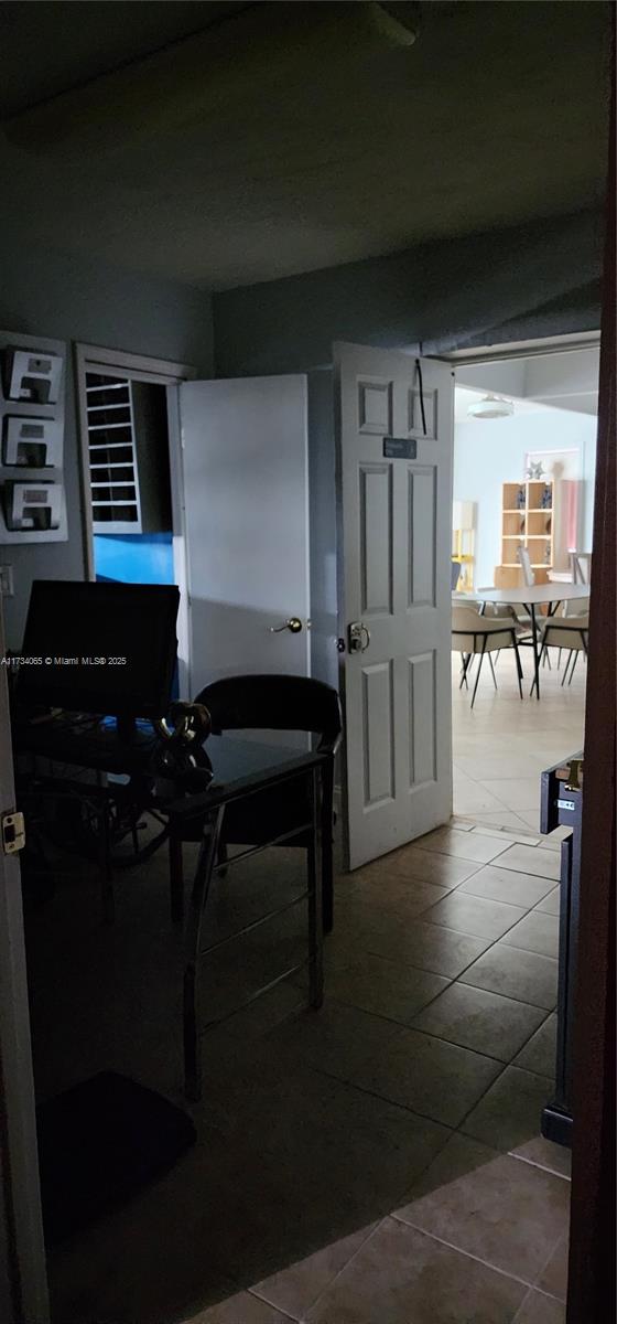 6966 Taft St Property Photo 31