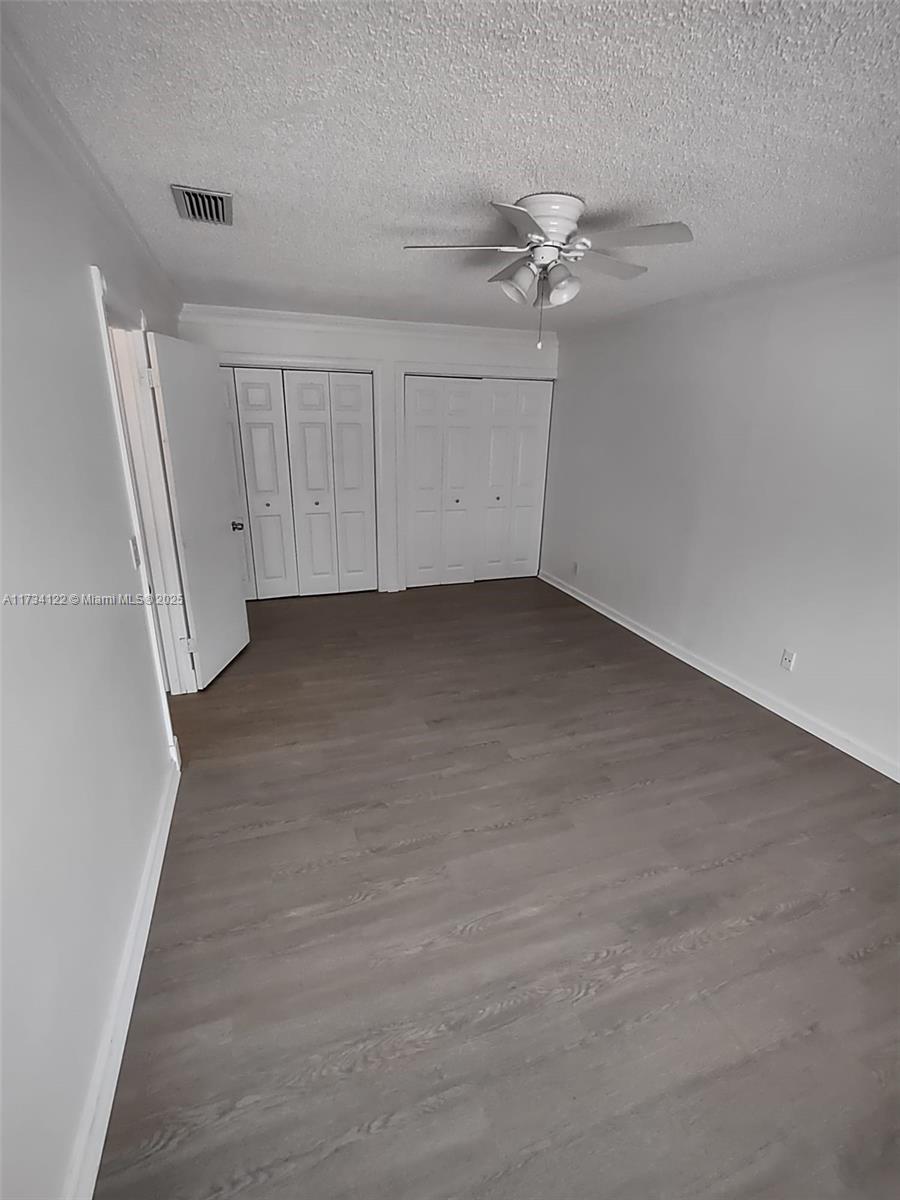 5352 Bosque Ln 112 Property Photo 14