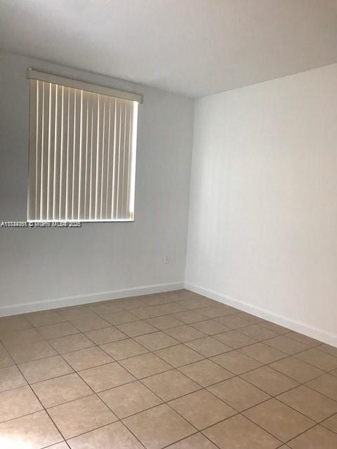 1650 Ne 33rd Ave 109-7 Property Photo 2