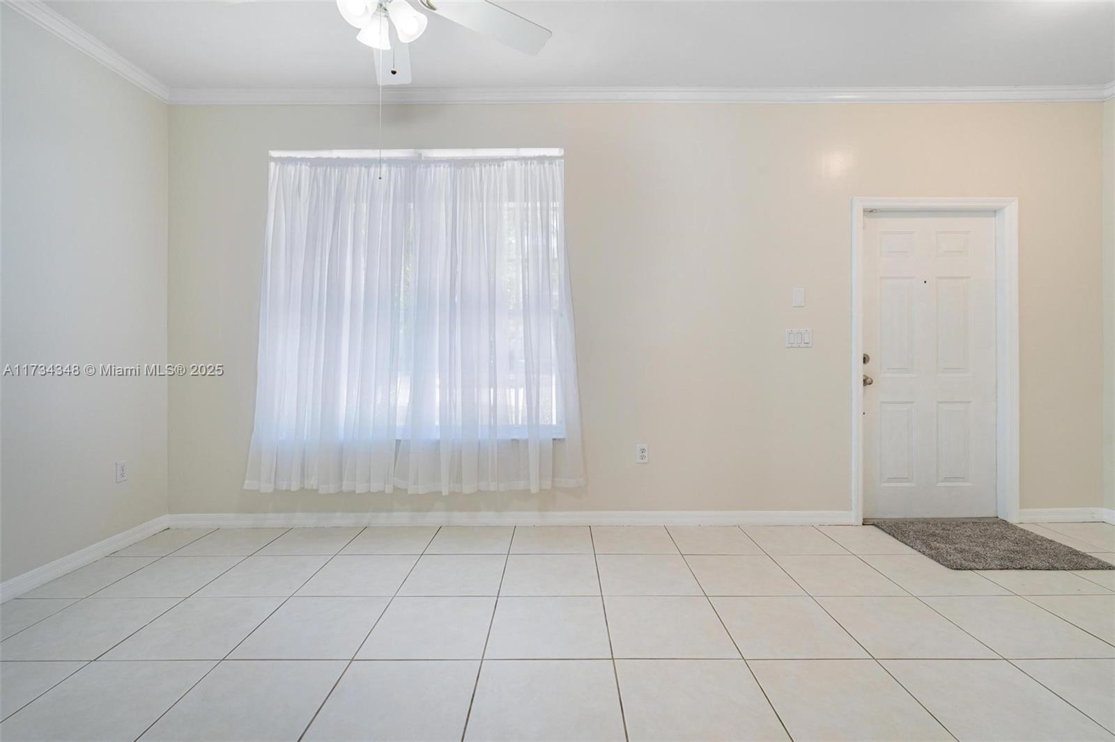 9135 Sw 203rd Ter Property Photo 5