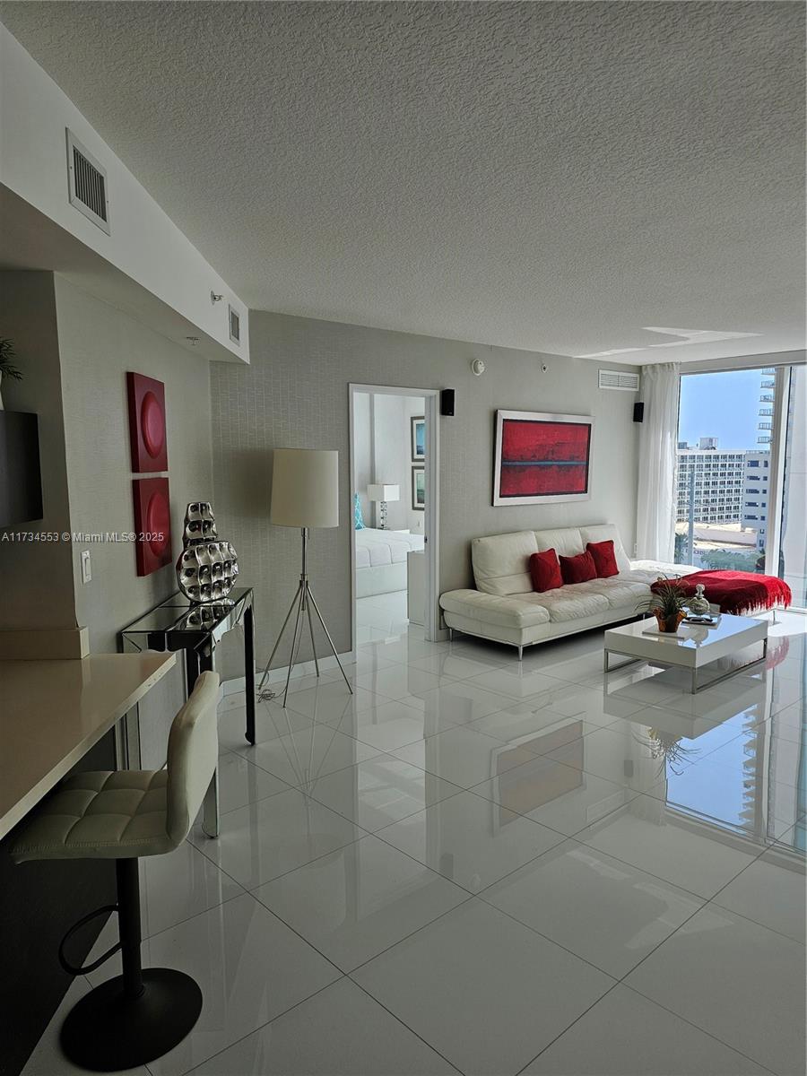 150 Sunny Isles Blvd 1-1001 Property Photo 9