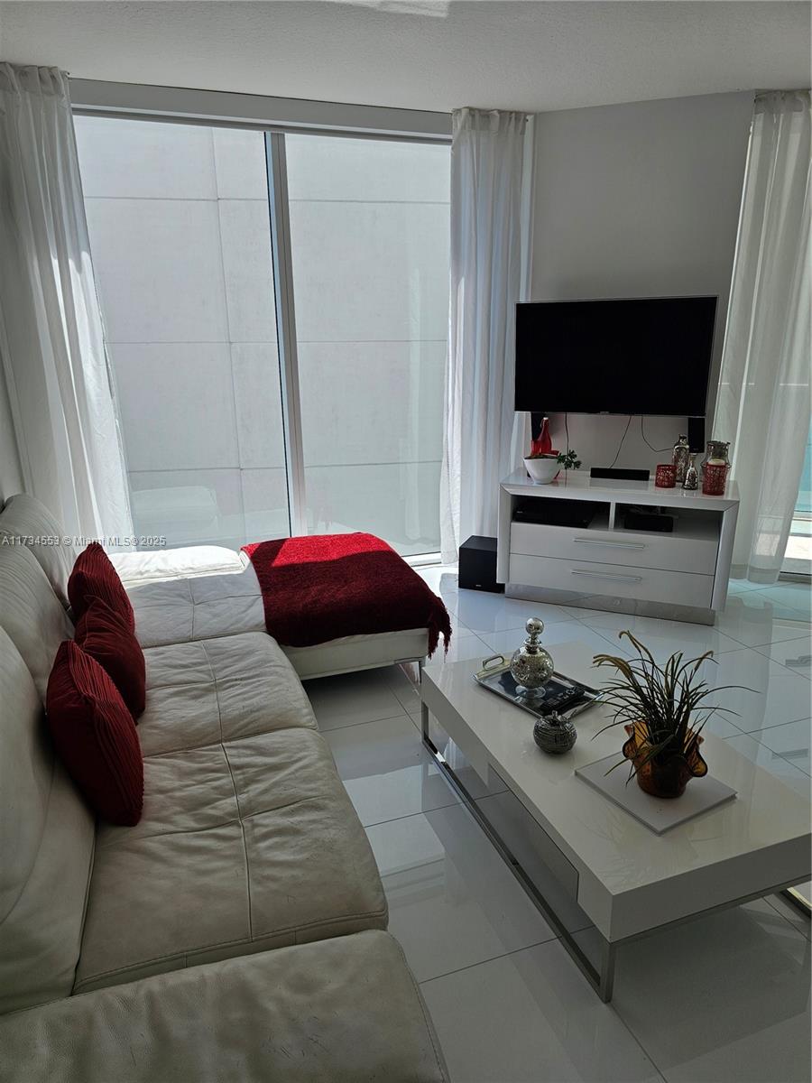 150 Sunny Isles Blvd 1-1001 Property Photo 16