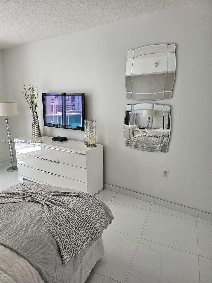 150 Sunny Isles Blvd 1-1001 Property Photo 35