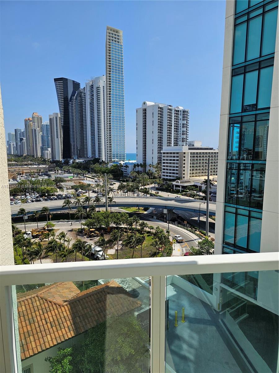 150 Sunny Isles Blvd 1-1001 Property Photo 39