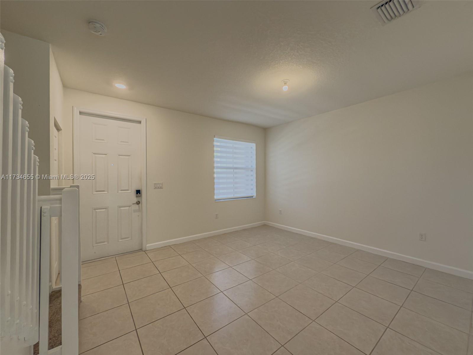 10629 W 32nd Ln Property Photo 4