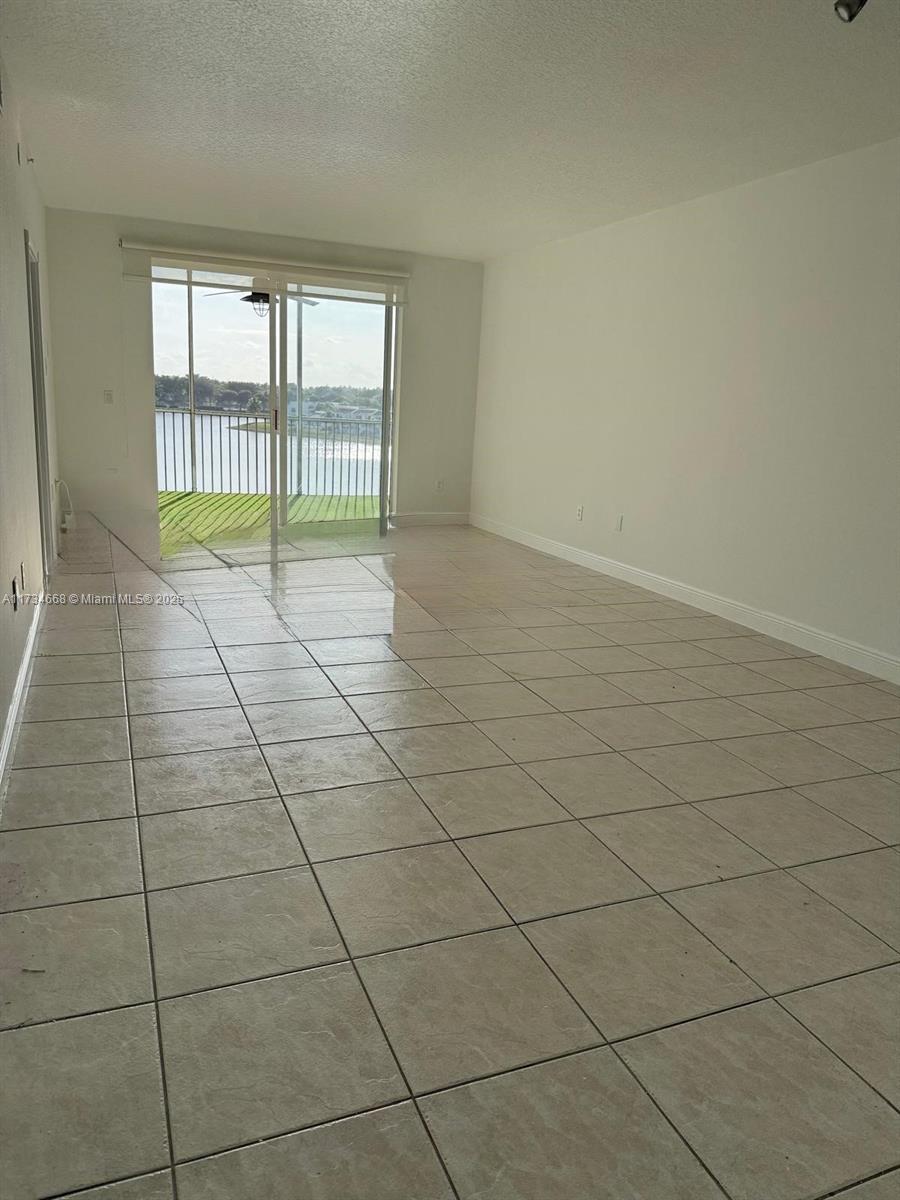 10750 Nw 66th St 405 Property Photo 13