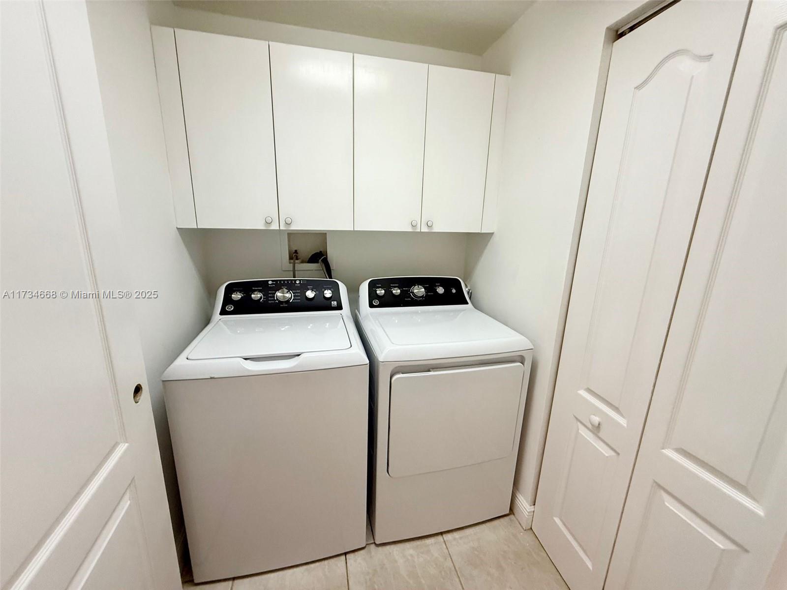 10750 Nw 66th St 405 Property Photo 25
