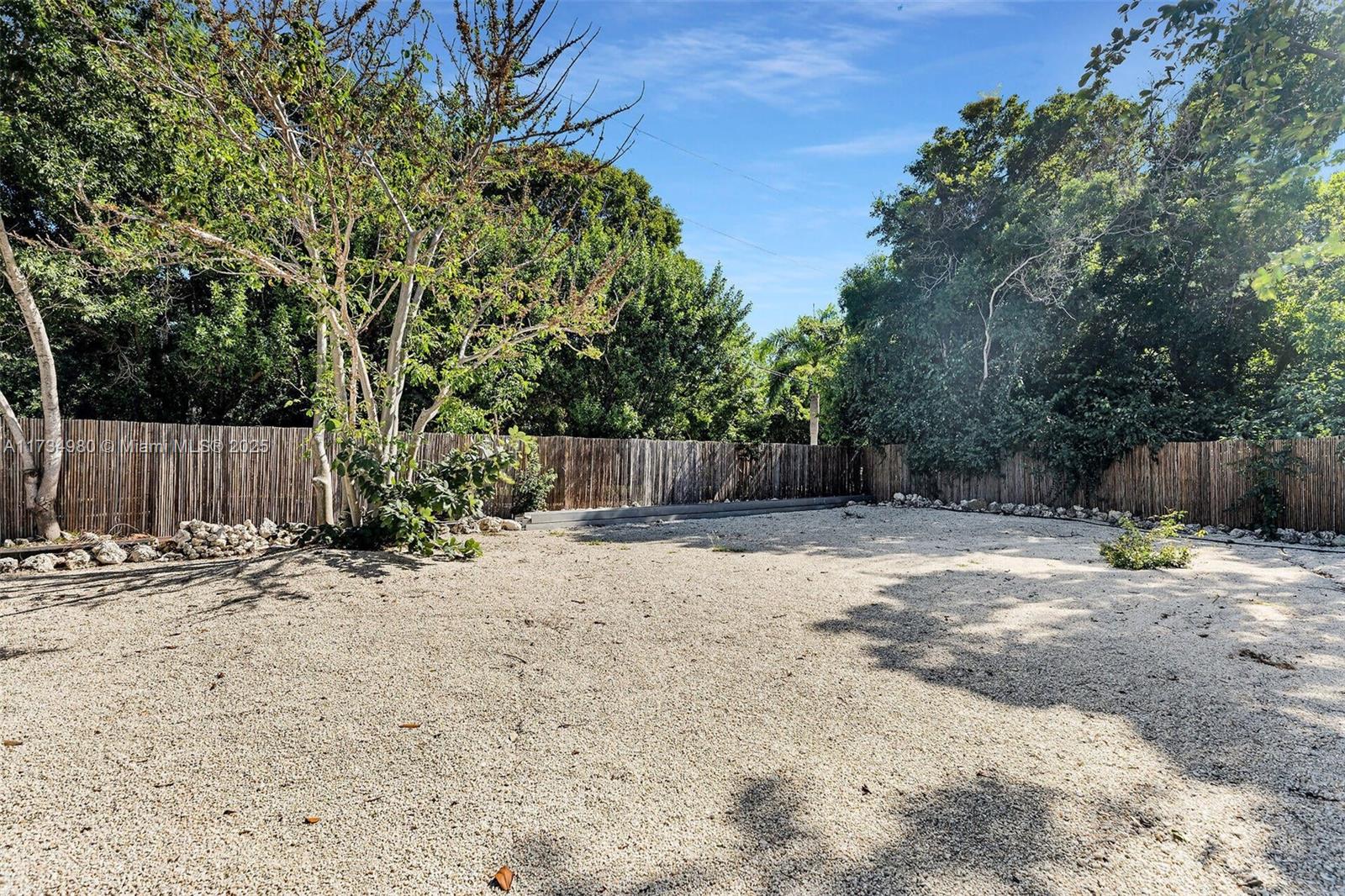 98703 Overseas Hwy Property Photo 9