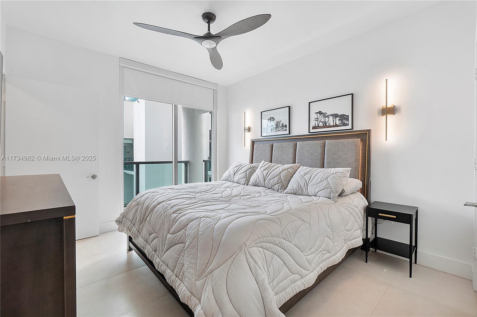 6000 Collins Ave 527 Property Photo 4