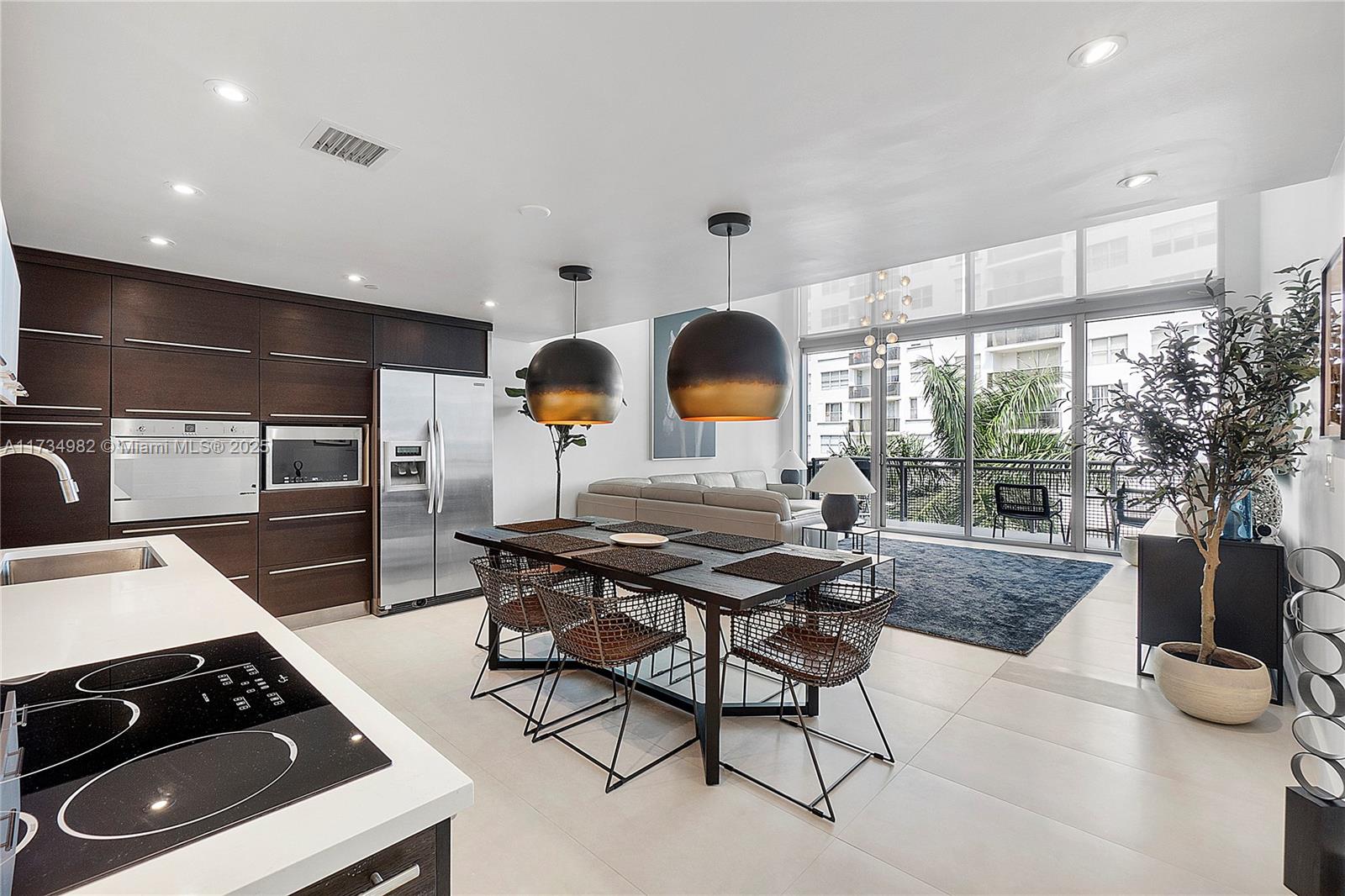 6000 Collins Ave 527 Property Photo 13