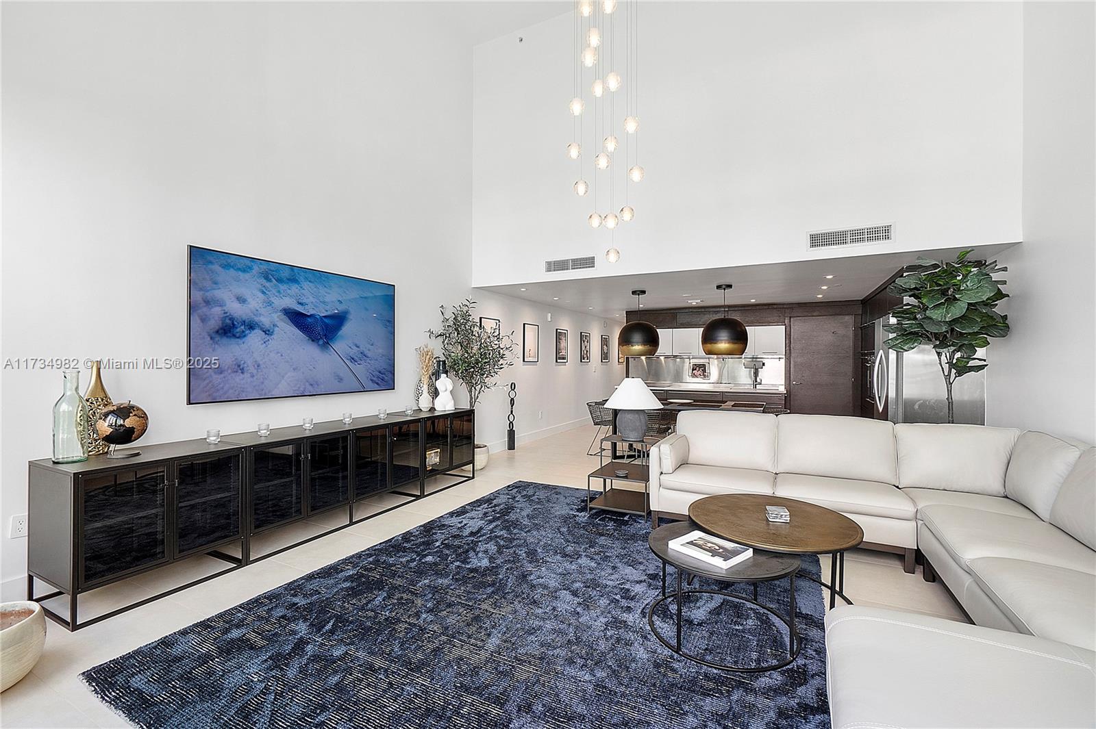 6000 Collins Ave 527 Property Photo 18
