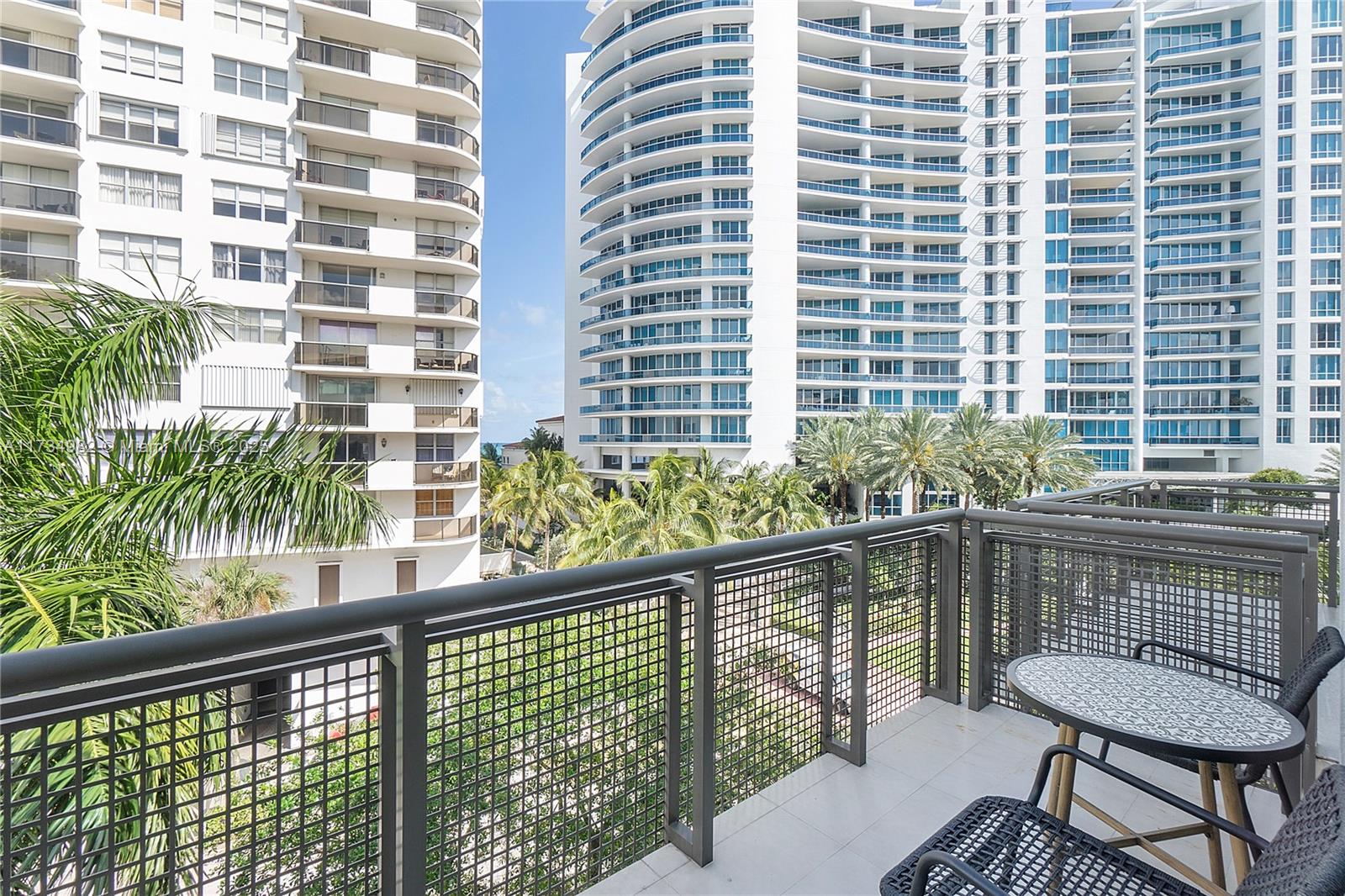 6000 Collins Ave 527 Property Photo 25