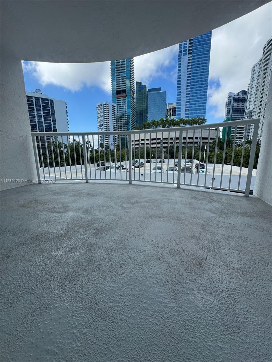 1420 Brickell Bay Dr 306d Property Photo 11