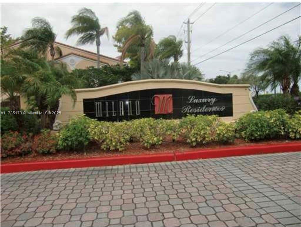 1739 Village Blvd 106 Property Photo 4