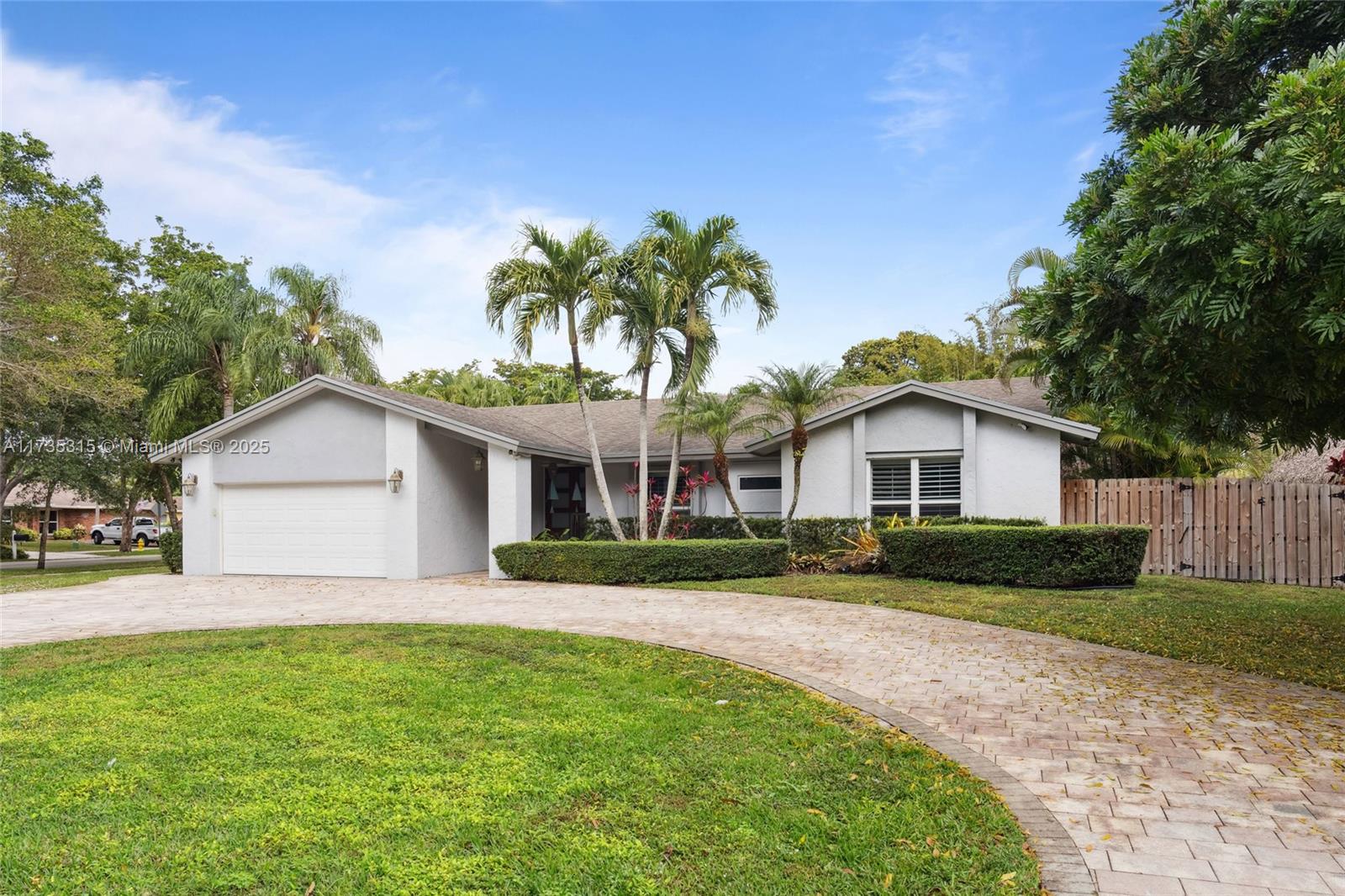 11601 Island Rd Property Photo 1