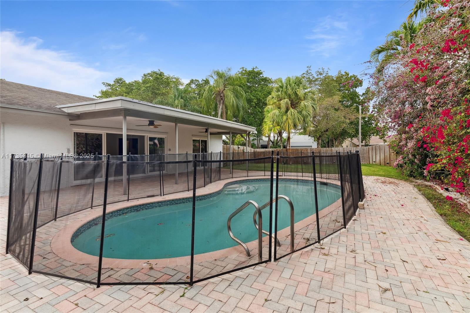 11601 Island Rd Property Photo 33