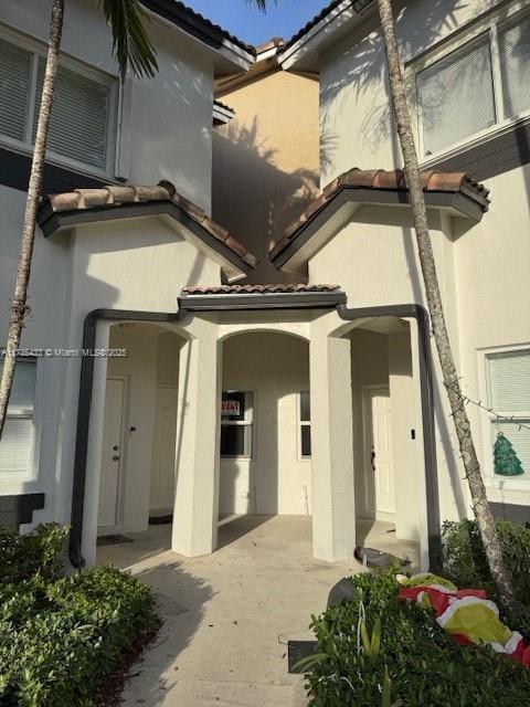 Towngate Condo Eleven Real Estate Listings Main Image
