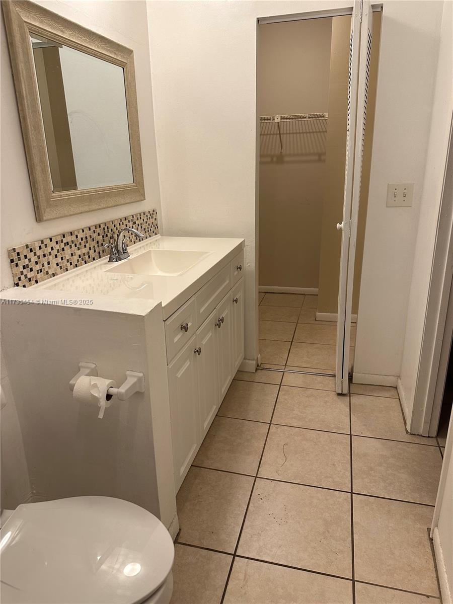 1525 Sandpiper Blvd 0 Property Photo 9