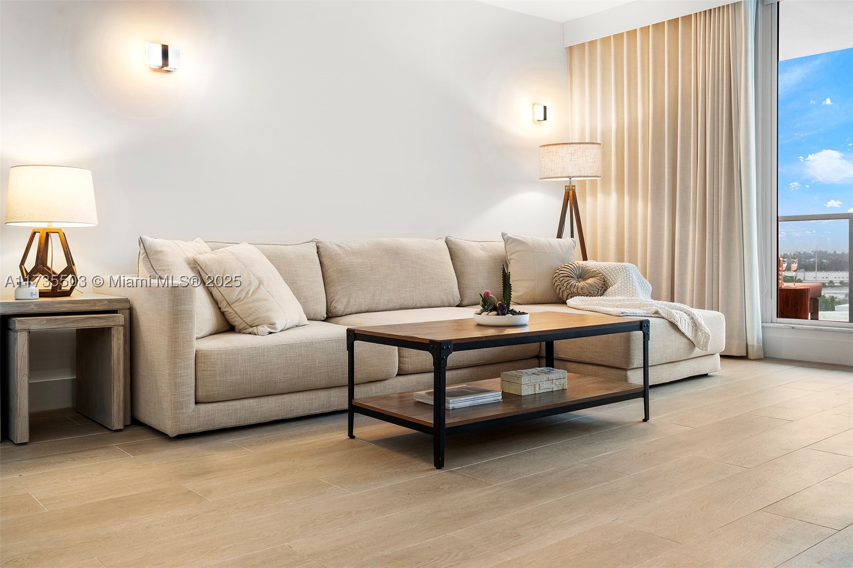 A11735503 Property Photo 10